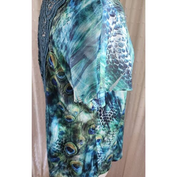 F74 B.L.E.U. Peacock blue & green blouse, crochet, deep V-neck & flutter sleeves - Picture 6 of 10